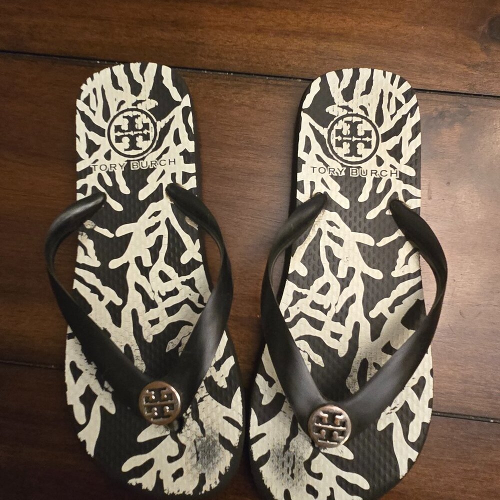 Tory Burch Black/White Thin Rubber Flip-Flop Sandal Size 6